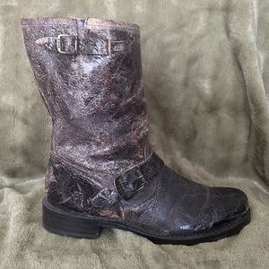 FRYE Veronica Brown Distressed Leather Boots Size 9